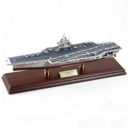 USS Forrestal 19 model ship