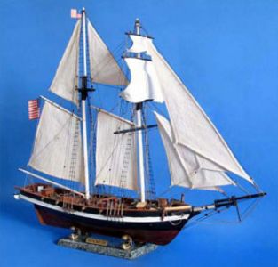 Baltimore Clipper Harvey 32 model ship