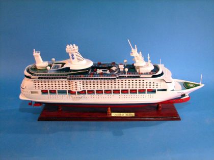 Voyager of the Seas 32 model ship