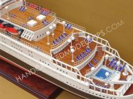 Queen Elizabeth 2 40 picture