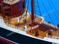 Queen Mary 40 picture