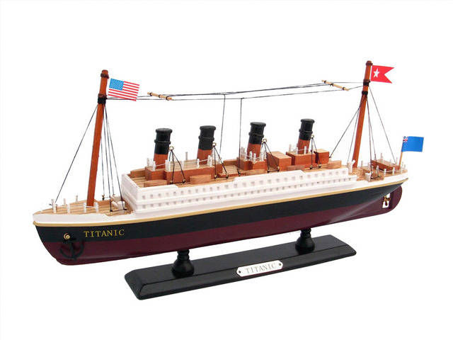Titanic wooden model cruise ship w/ flashing light 40" 
