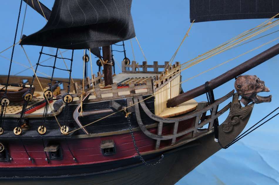 Buy Blackbeard's Queen Anne's Revenge Limited Model Pirate Ship 36in